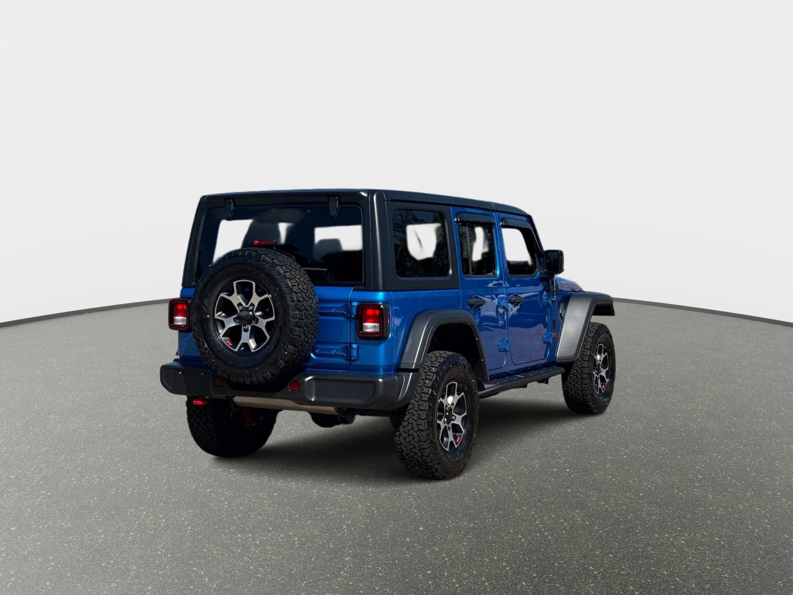 Used 2023 Jeep Wrangler Unlimited Rubicon AWD/4WD image 3