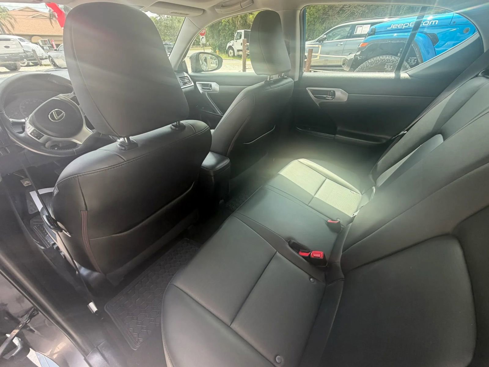 Used 2013 Lexus CT 200h w/ Premium Pkg w/Backup Camera FWD image 12
