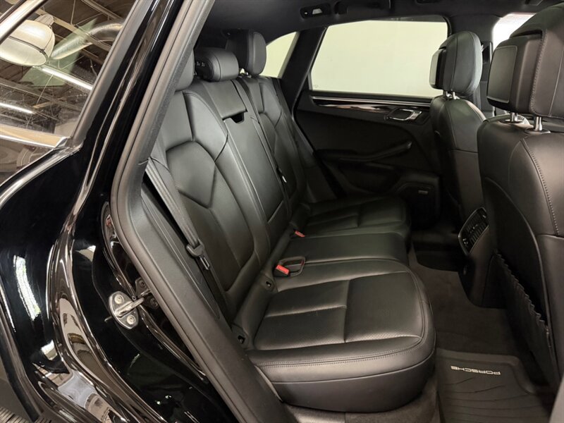 Used 2019 Porsche Macan S AWD/4WD image 37