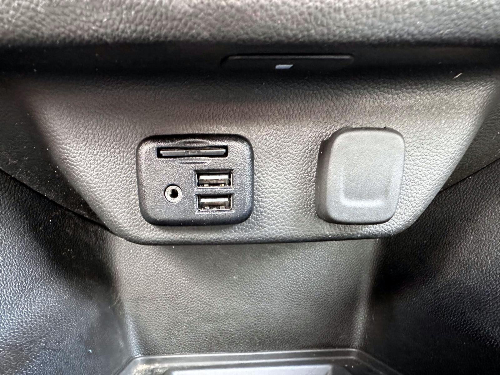 Used 2023 Chevrolet Traverse RS AWD/4WD image 25