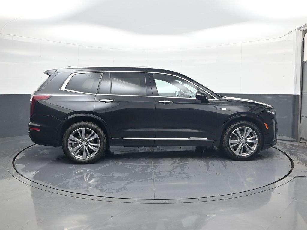 Used 2022 Cadillac XT6 Premium Luxury w/ Technology Package image 8