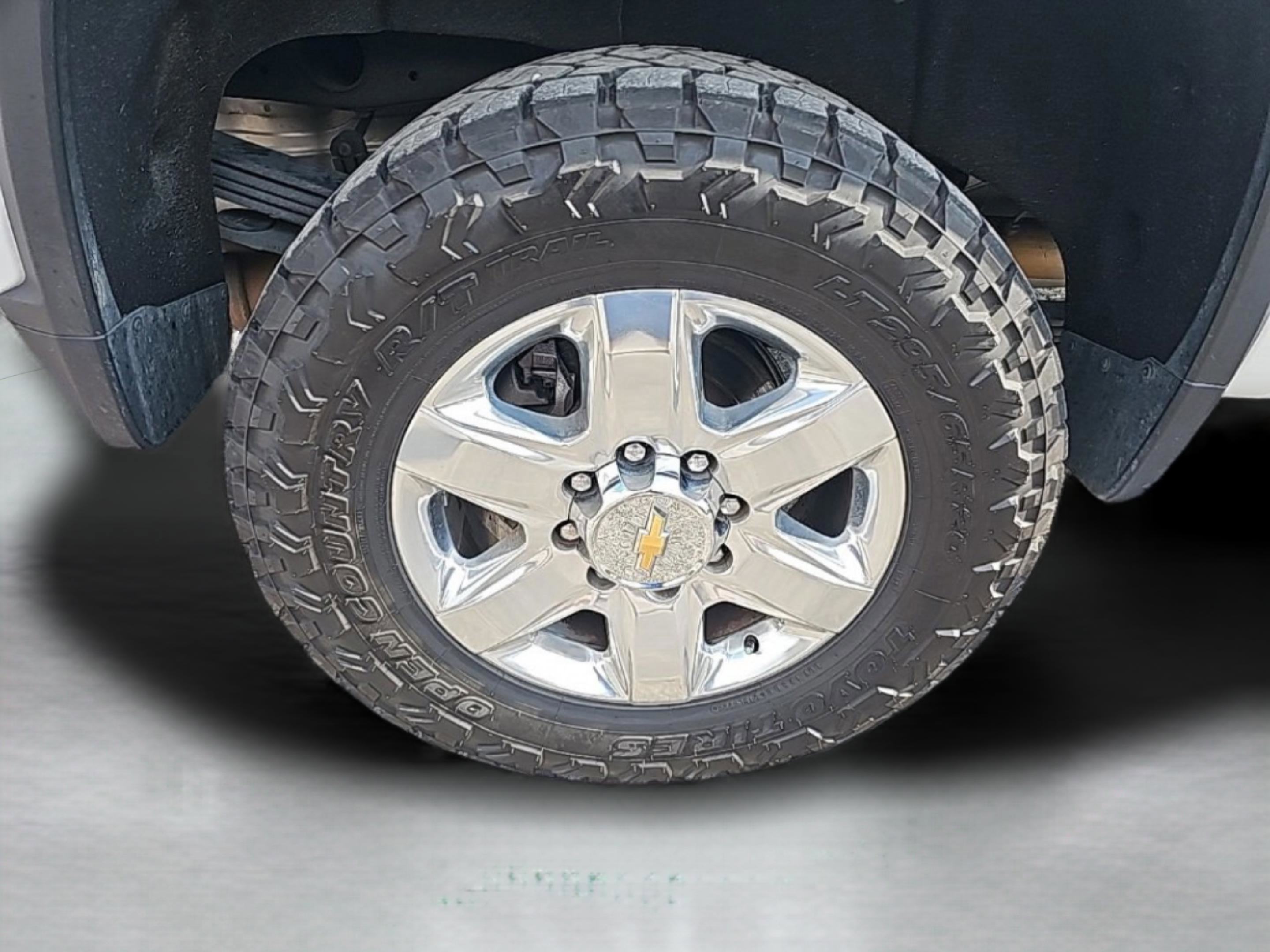 Used 2023 Chevrolet Silverado 2500 LTZ w/ LTZ Premium Package image 46