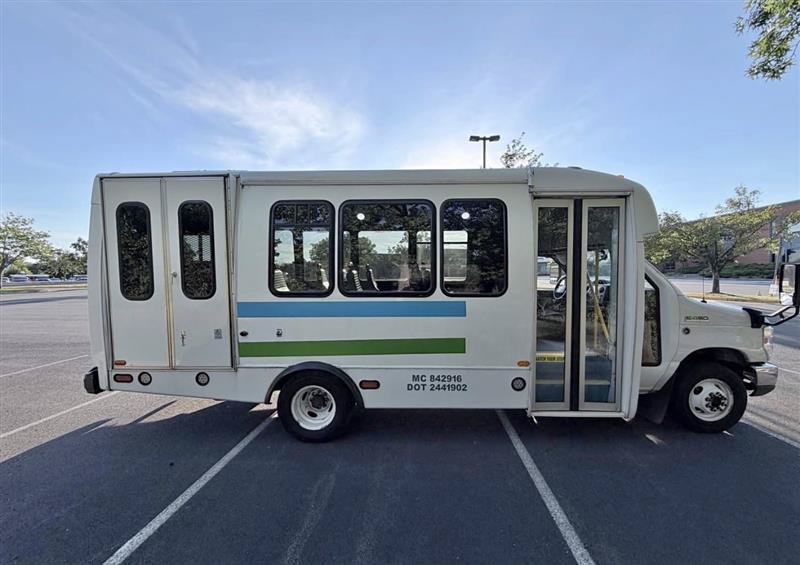 Used 2019 Ford E-450 and Econoline 450 Super Duty w/ Shuttle Bus Prep Package RWD image 2