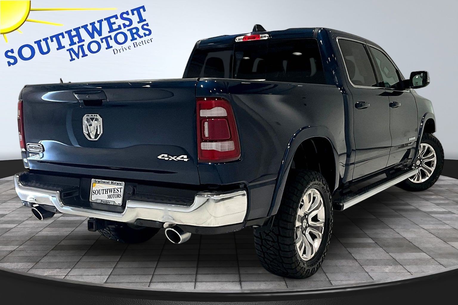 Used 2023 RAM 1500 Limited w/ Trailer Tow Group AWD/4WD image 7