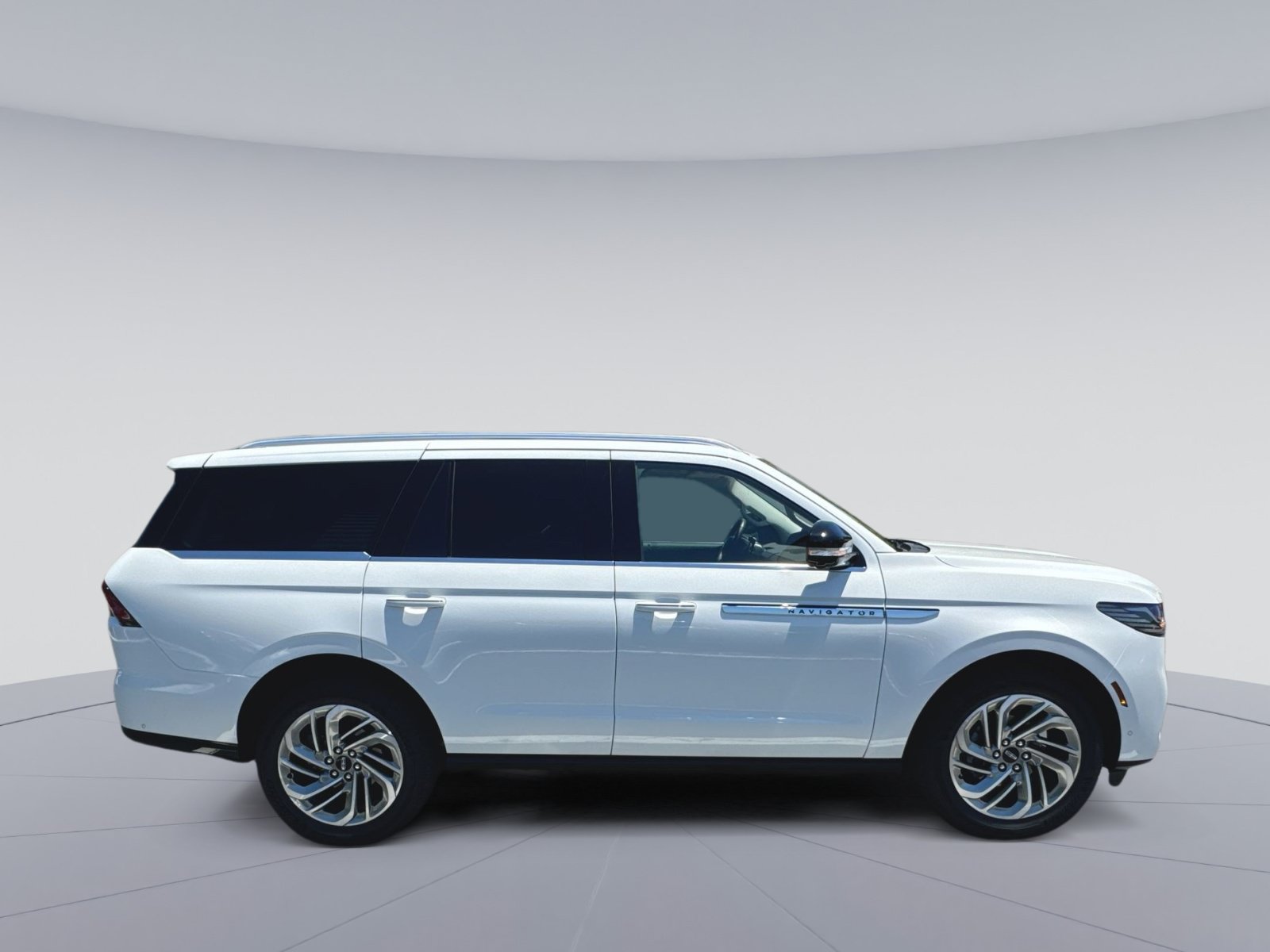 Used 2025 Lincoln Navigator Reserve AWD/4WD image 34