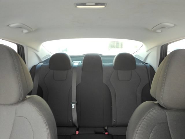 Used 2026 Hyundai Elantra SE FWD image 30