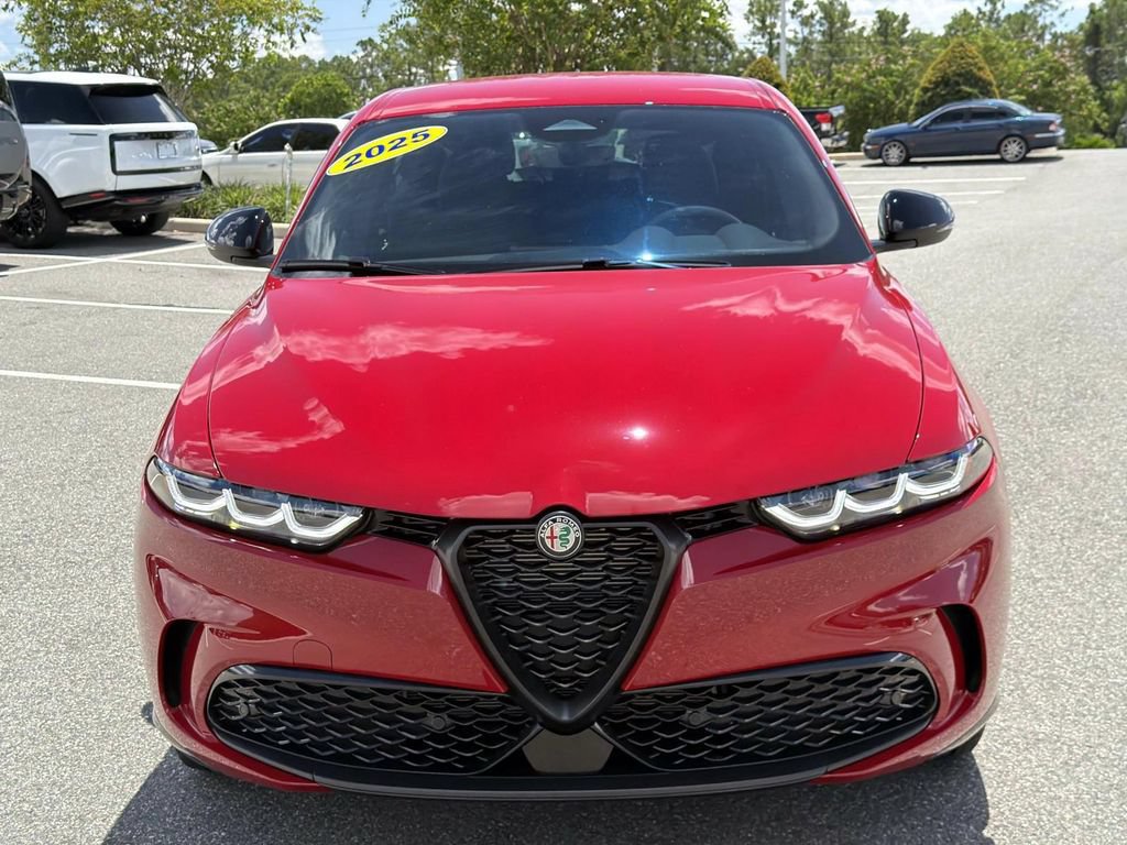 Used 2025 Alfa Romeo Tonale AWD/4WD image 8