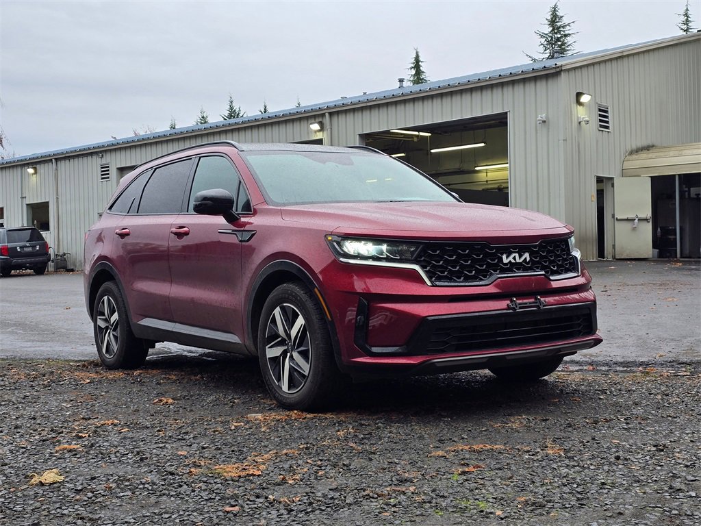 Used 2023 Kia Sorento S w/ Panoramic Sunroof Package