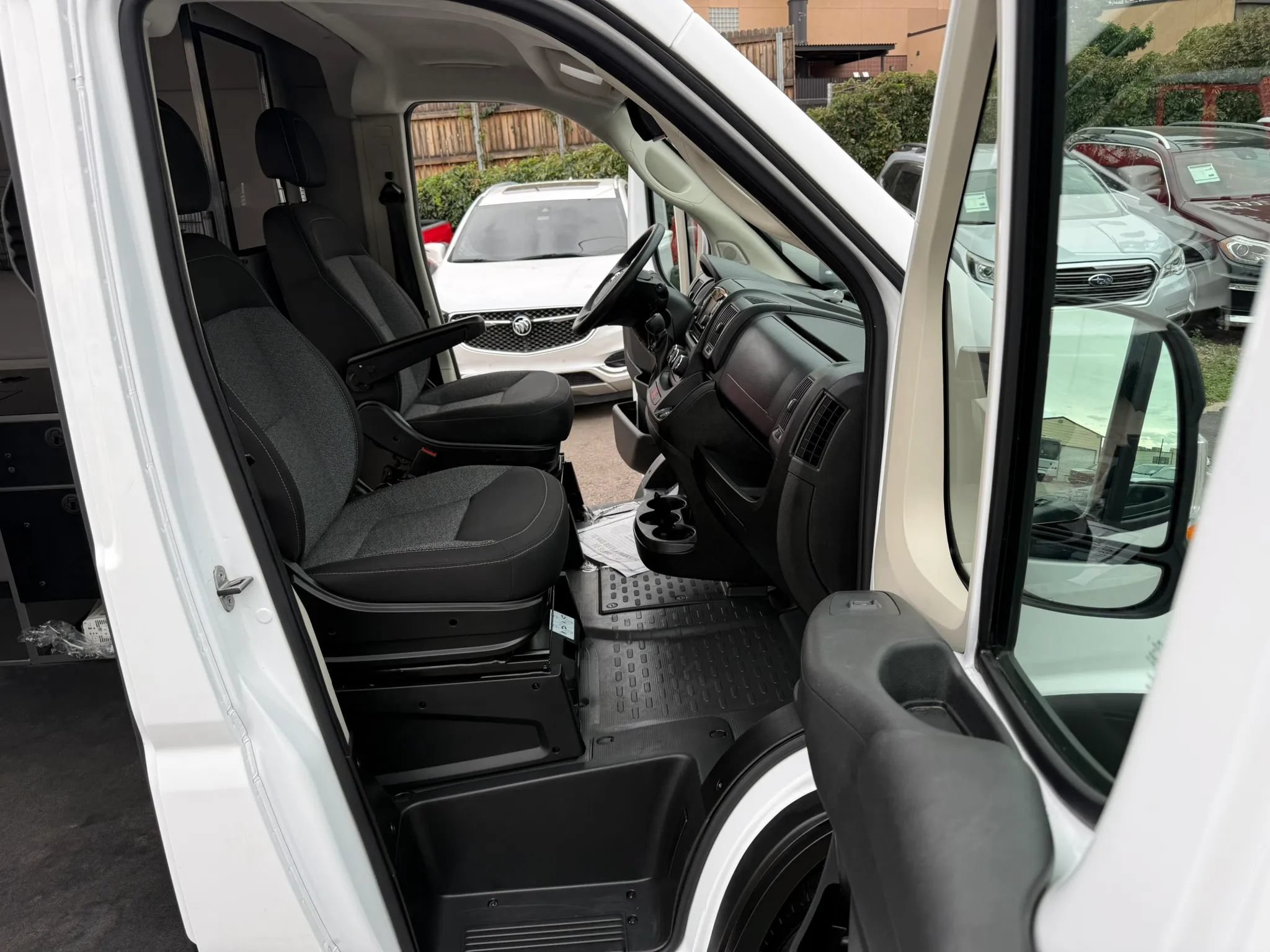 Used 2021 RAM ProMaster 1500 w/ Convenience Group FWD image 12