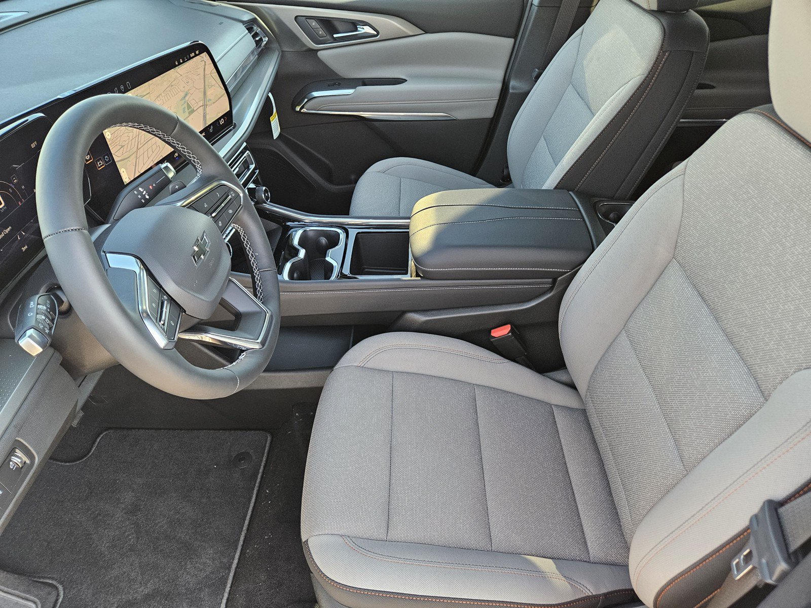 New 2027 Chevrolet Traverse LT w/ Midnight/Sport Edition FWD image 9