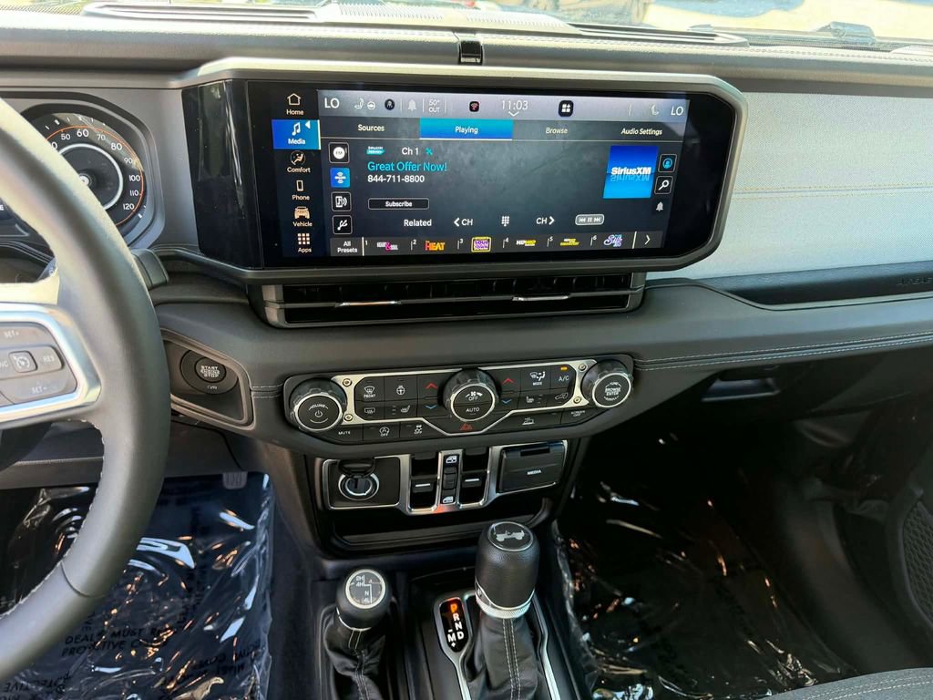 Certified 2026 Jeep Wrangler Sahara AWD/4WD image 20