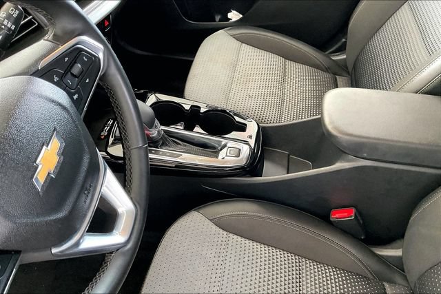 Used 2024 Chevrolet Trax LT w/ Sunroof Package FWD image 13