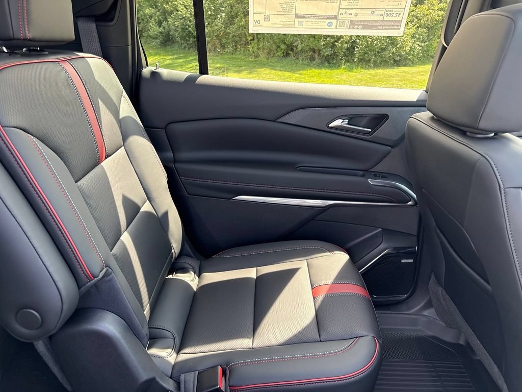 New 2027 Chevrolet Traverse RS w/ LPO, Floor Liner Package AWD/4WD image 51
