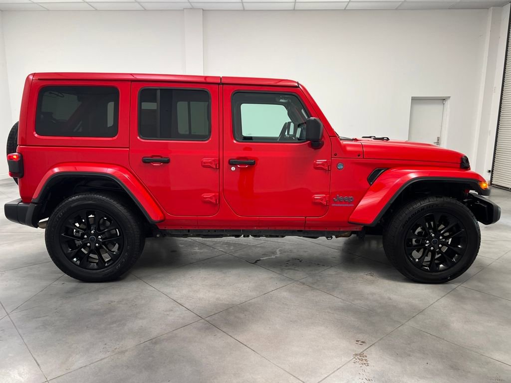 Used 2025 Jeep Wrangler Sahara 4xe image 8