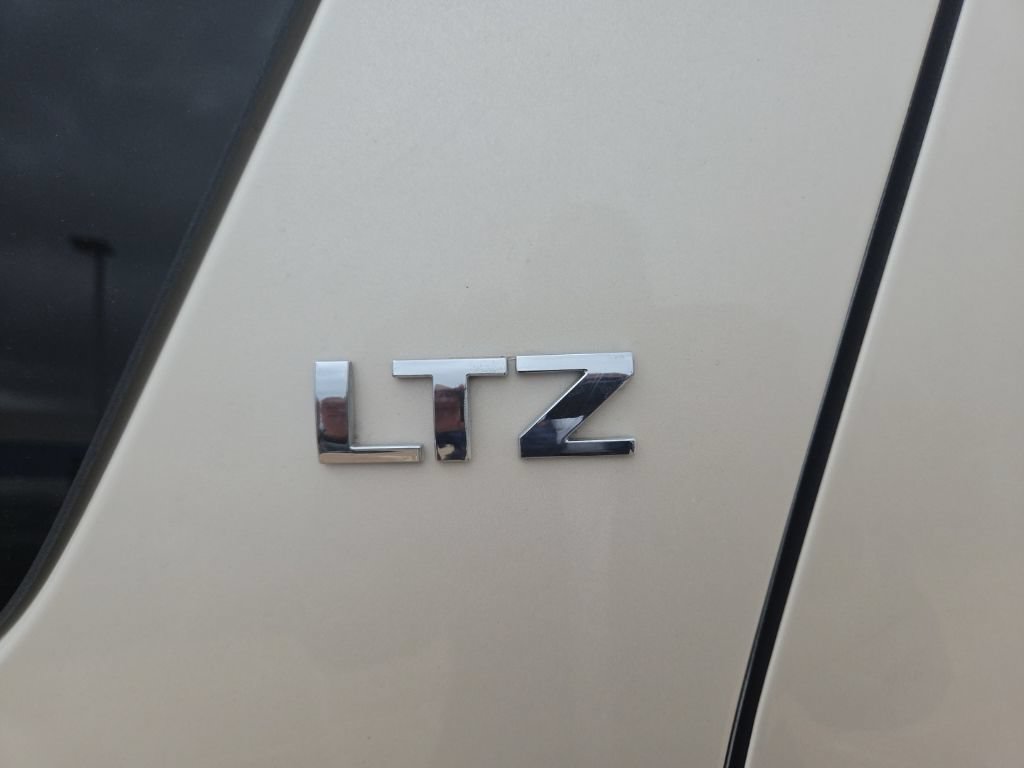 Used 2013 Chevrolet Tahoe LTZ RWD image 7