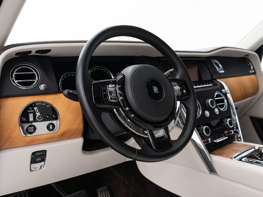 Certified 2019 Rolls-Royce Cullinan AWD/4WD image 14