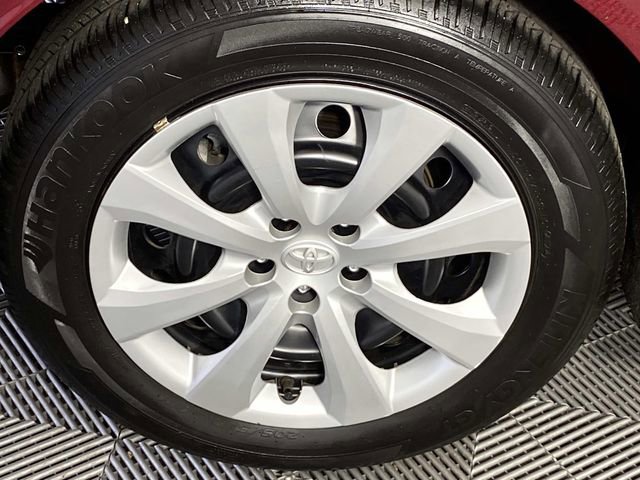 Used 2025 Toyota Corolla LE image 27