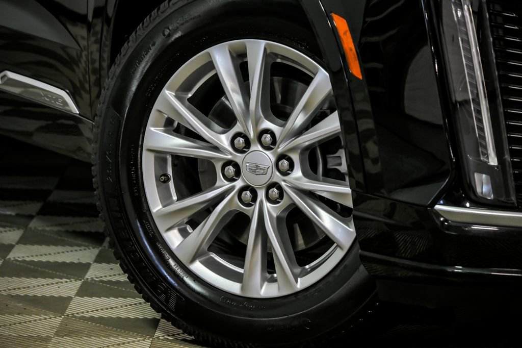 Used 2023 Cadillac XT6 Luxury AWD/4WD image 3