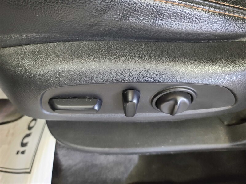 Used 2020 Chevrolet Traverse LT FWD image 23