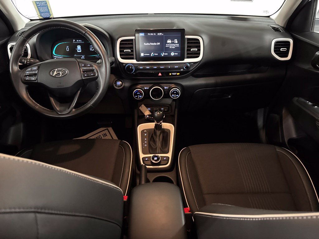 New 2026 Hyundai Venue SEL FWD image 28