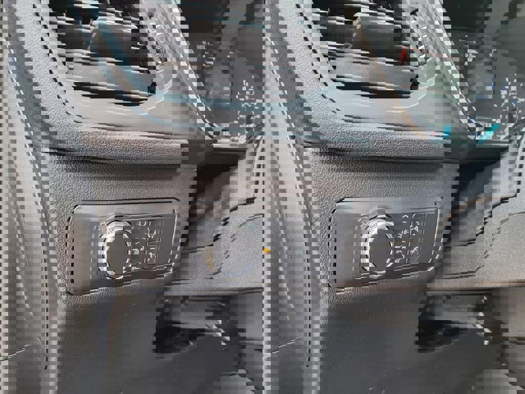 Used 2022 Ford Escape SE image 22