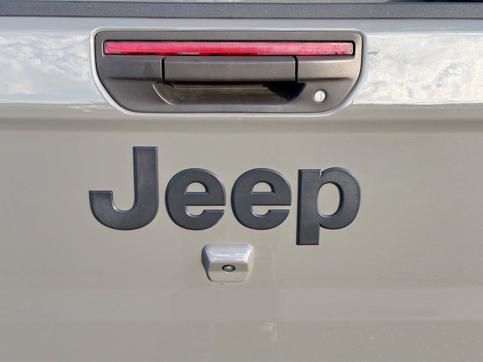 Used 2020 Jeep Gladiator Sport w/ Quick Order Package 24S AWD/4WD image 12