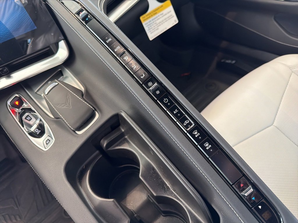 Used 2024 Chevrolet Corvette Stingray Coupe image 16