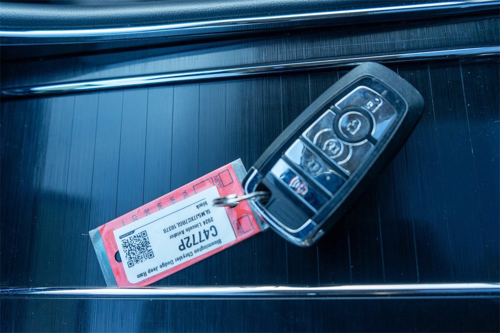 Used 2024 Lincoln Aviator Reserve AWD/4WD image 33