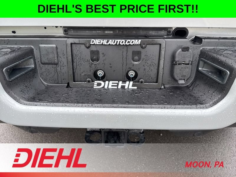 New 2026 RAM 3500 Big Horn AWD/4WD image 12