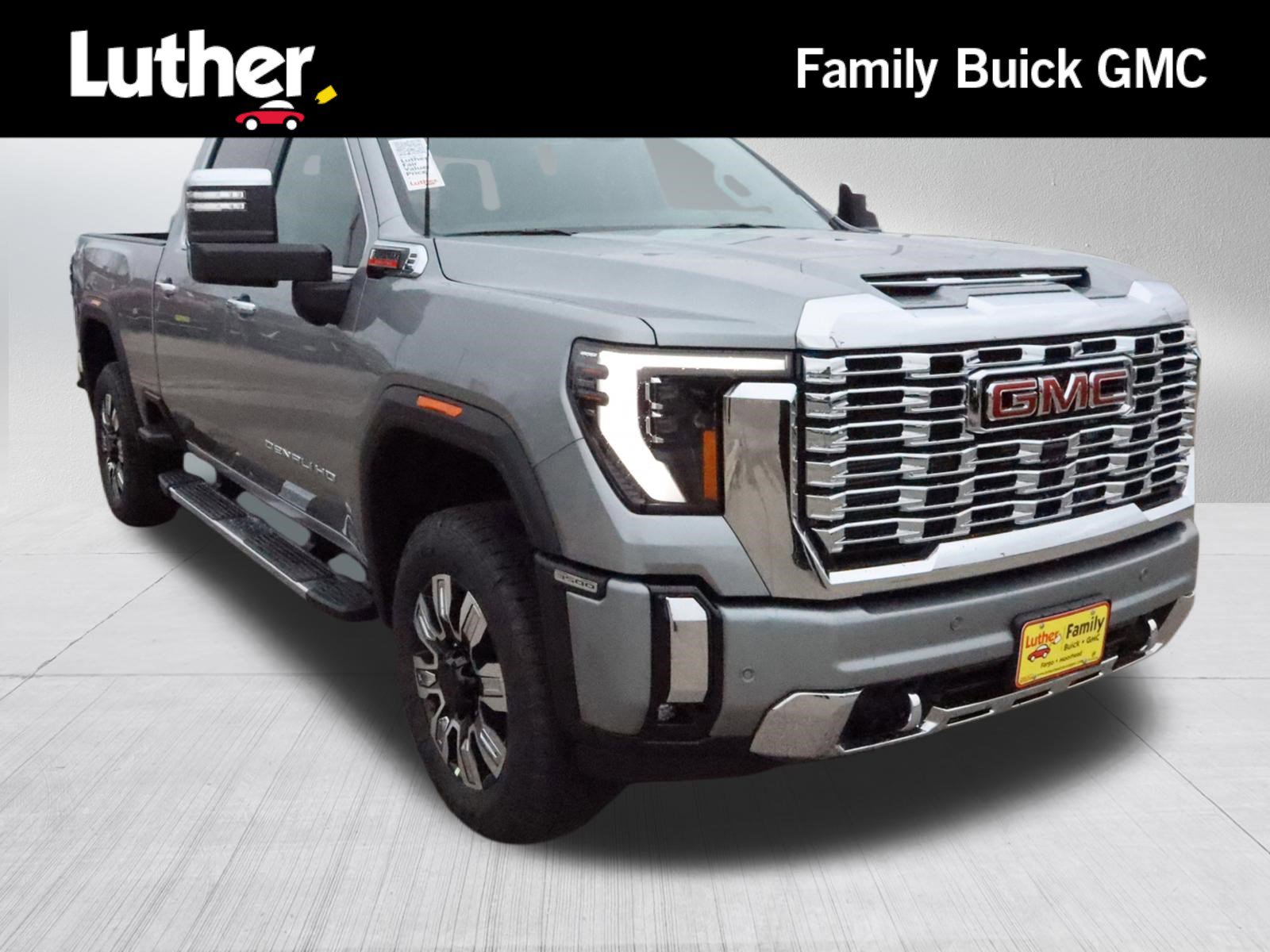 New 2026 GMC Sierra 3500 Denali w/ Denali Reserve Package AWD/4WD image 1