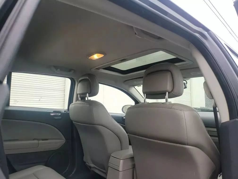 Used 2011 Dodge Caliber Uptown FWD image 21