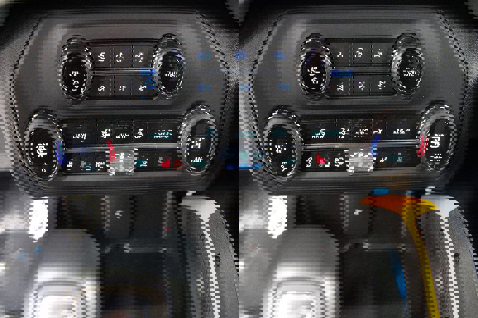 Used 2023 Ford Bronco Badlands image 29