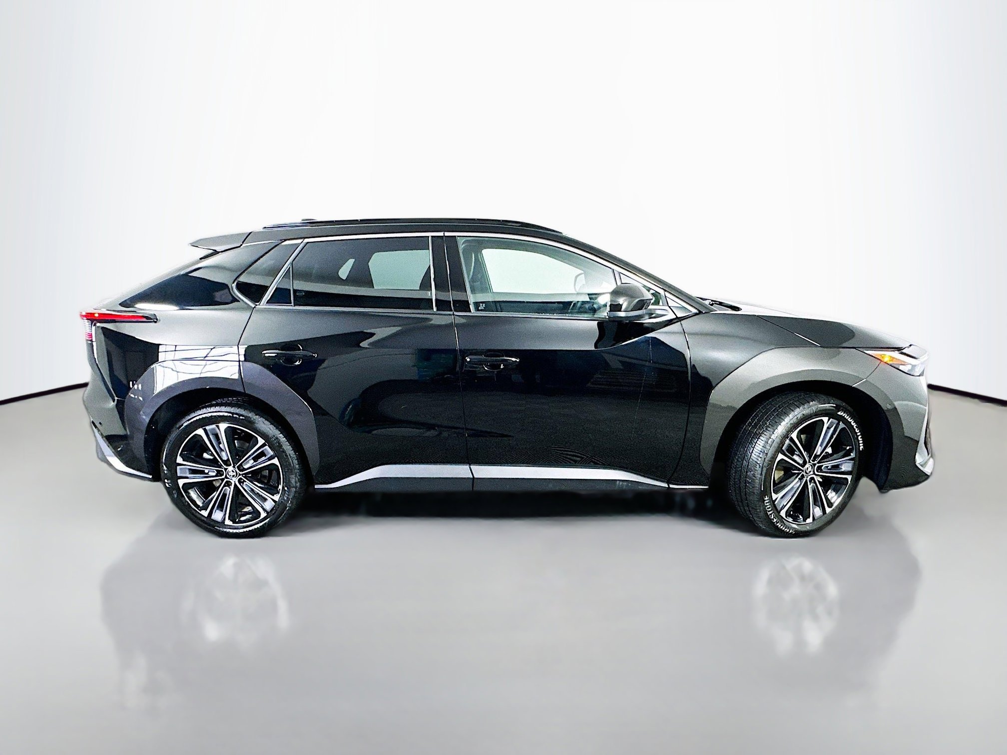 Used 2024 Toyota bZ4X Limited w/ Weather Package image 8