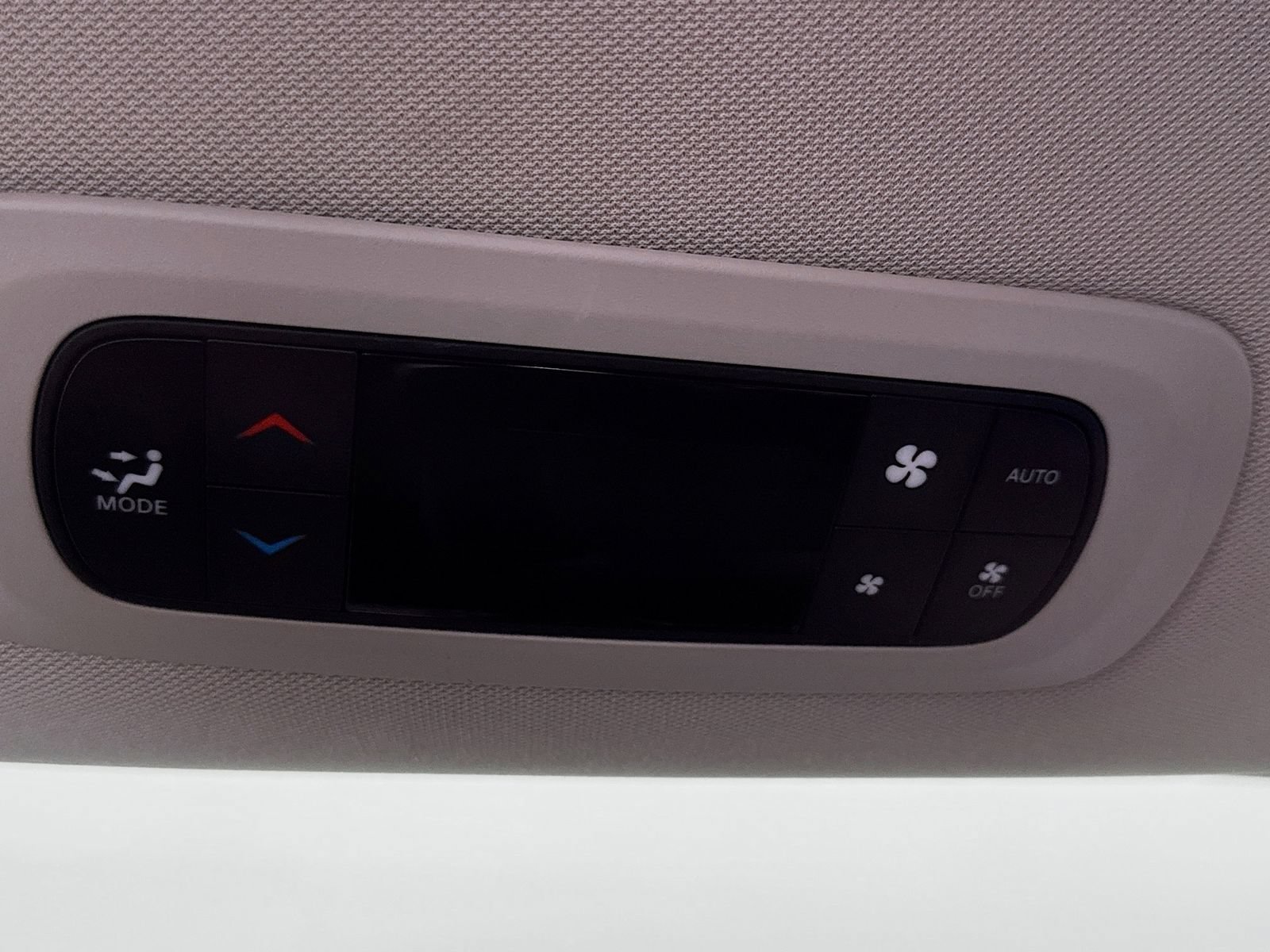 Used 2023 Chrysler Pacifica Touring-L FWD image 25