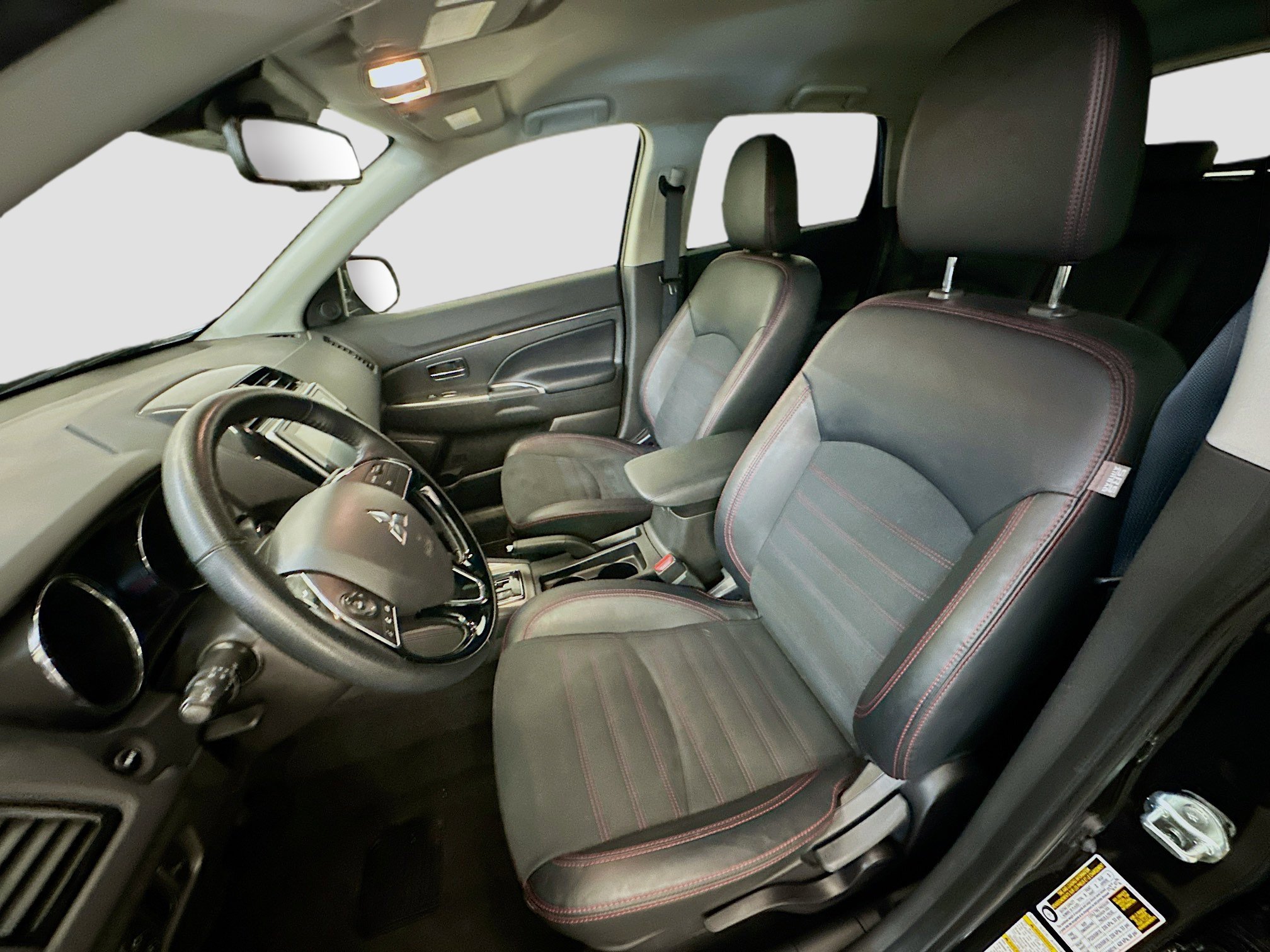 Used 2024 Mitsubishi Outlander Sport SE image 13