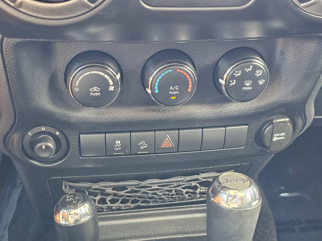 Used 2011 Jeep Wrangler Unlimited Sport AWD/4WD image 30