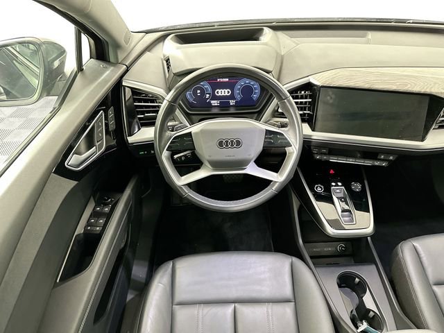 Used 2023 Audi Q4 e-tron Prestige image 11