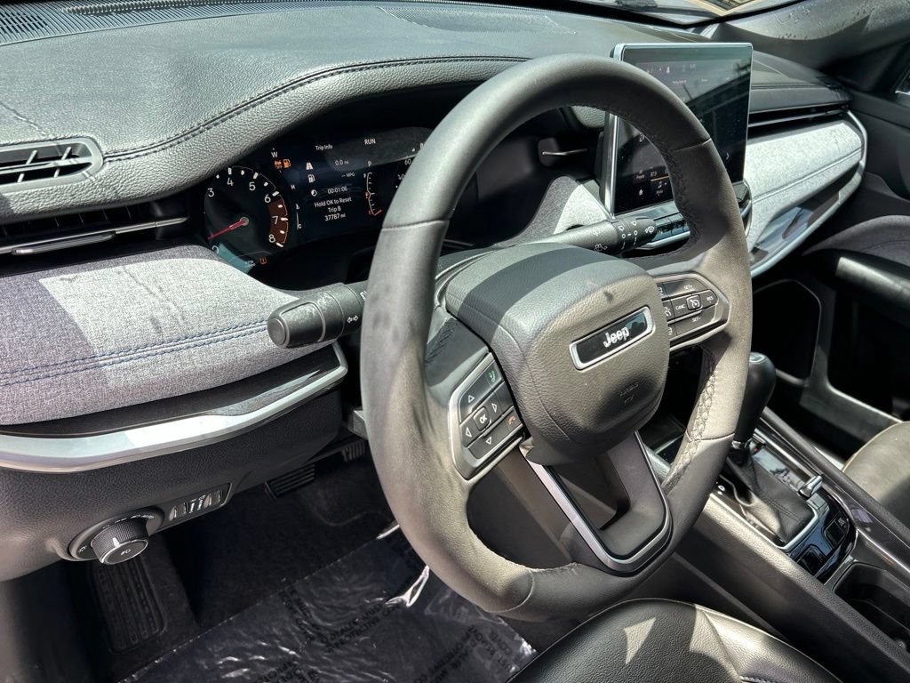 Used 2023 Jeep Compass Latitude w/ Convenience Group AWD/4WD image 22
