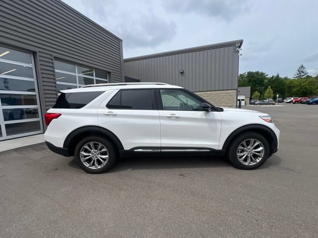 Used 2023 Ford Explorer Limited w/ Equipment Group 301A AWD/4WD image 4