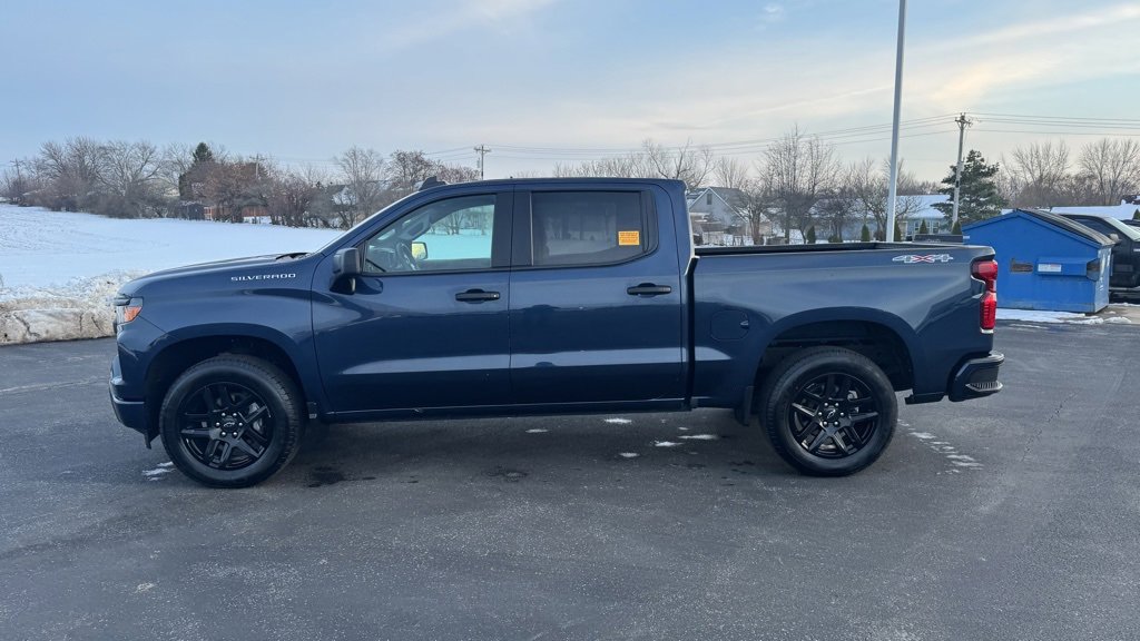Used 2022 Chevrolet Silverado 1500 Custom image 4