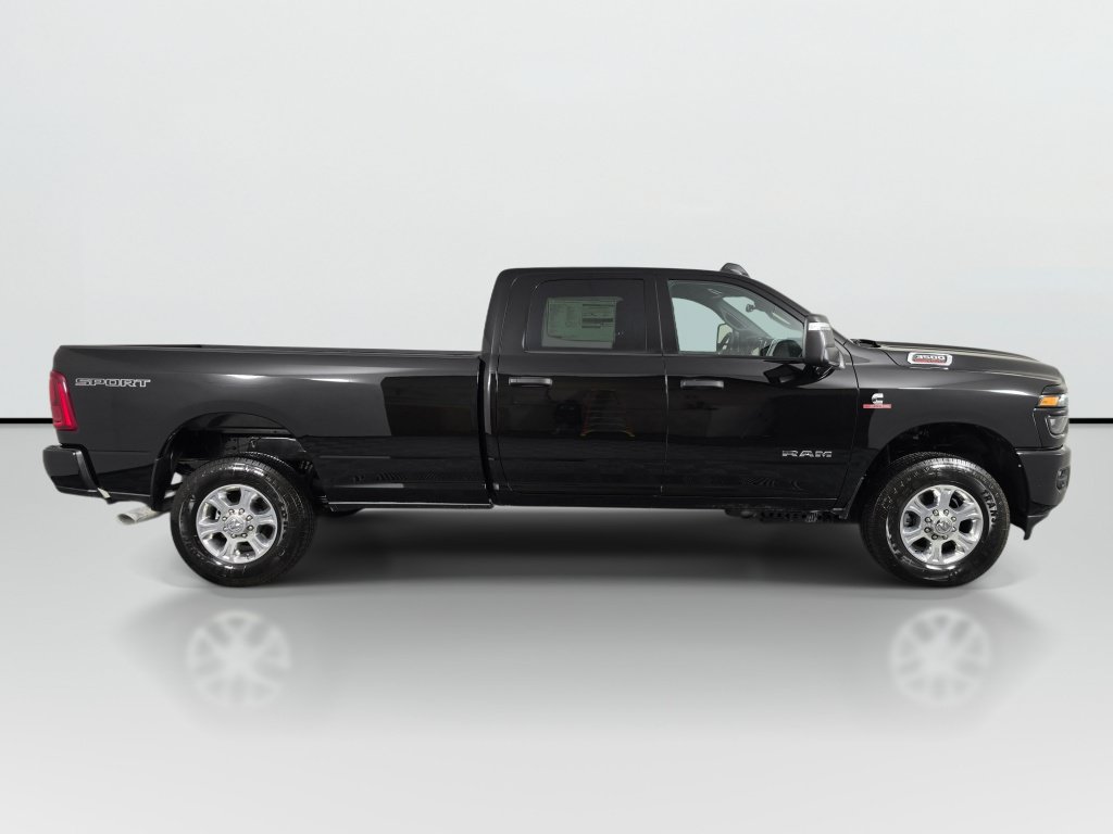 New 2026 RAM 3500 Big Horn AWD/4WD image 3
