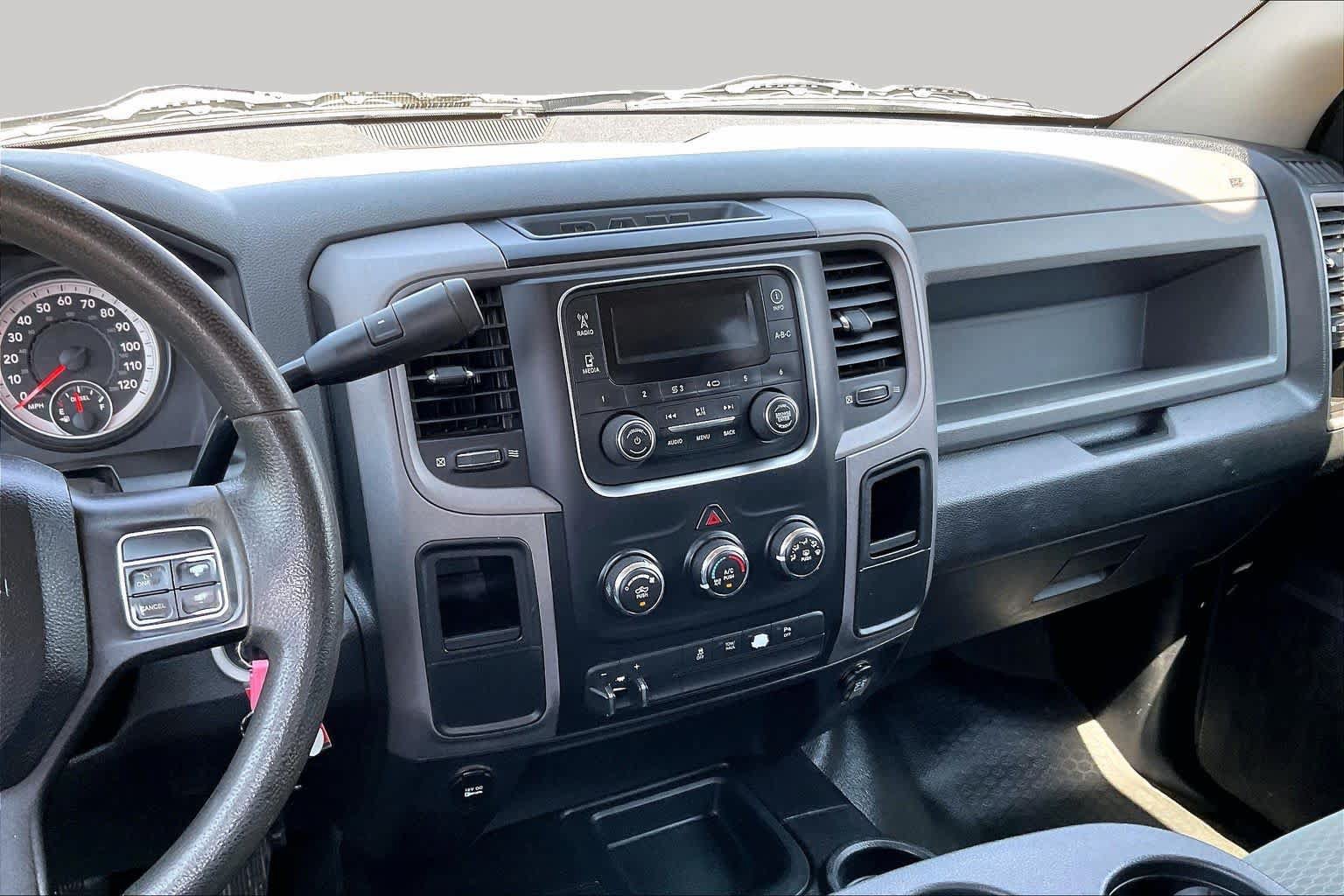 Used 2014 RAM 2500 Tradesman w/ Chrome Appearance Group AWD/4WD image 6