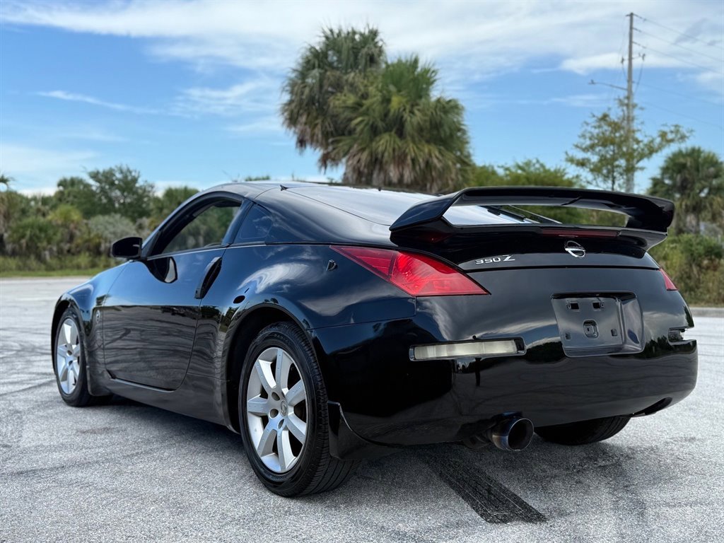 Used 2005 Nissan 350Z Enthusiast w/ (K96) Aerodynamics Pkg RWD image 4