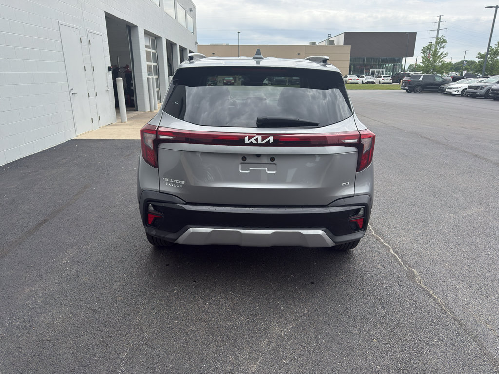 Used 2025 Kia Seltos S AWD/4WD image 5