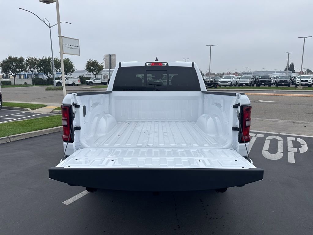 New 2026 RAM 1500 Big Horn w/ Night Edition AWD/4WD image 7