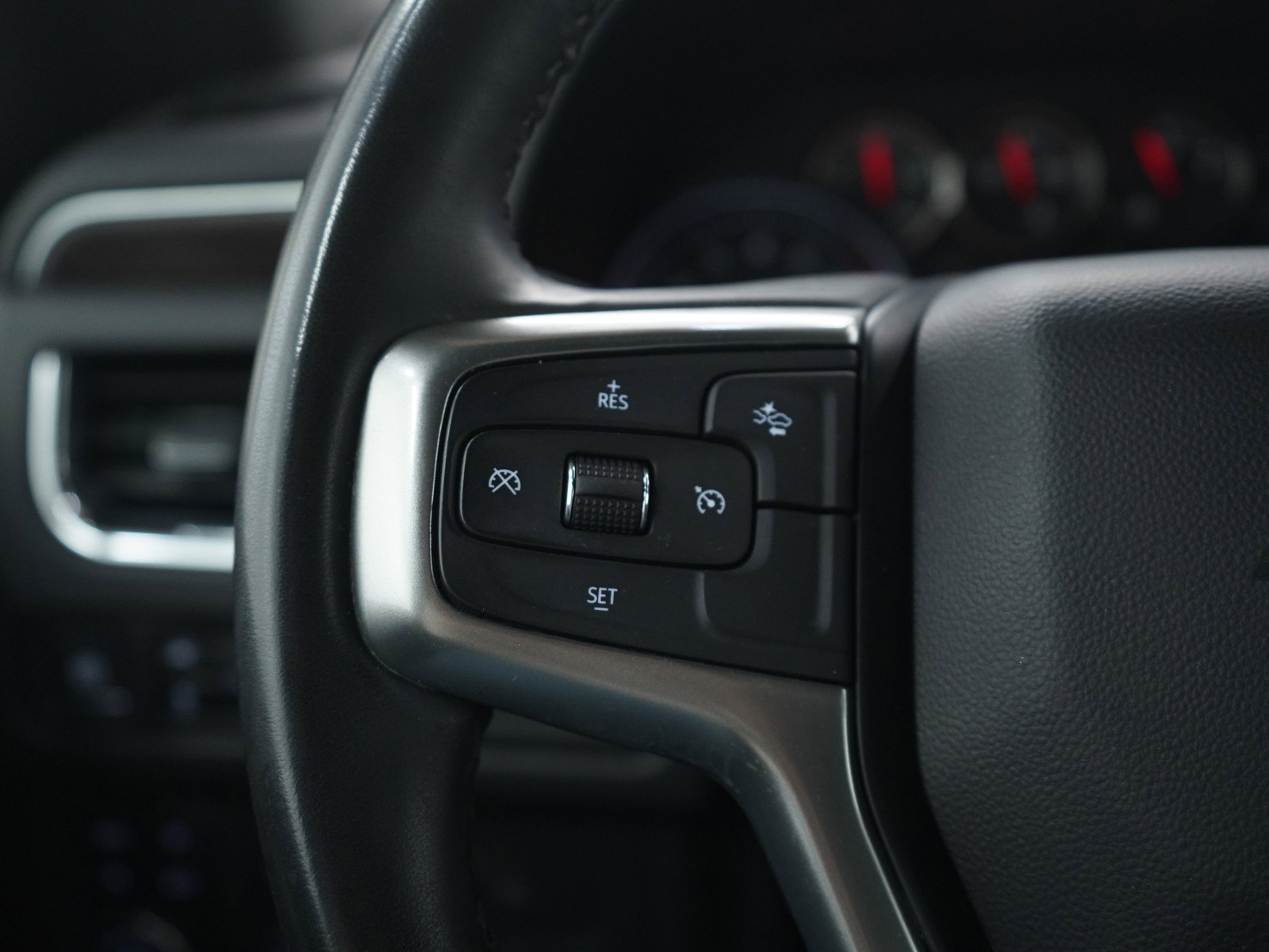 Used 2023 Chevrolet Suburban LS image 27