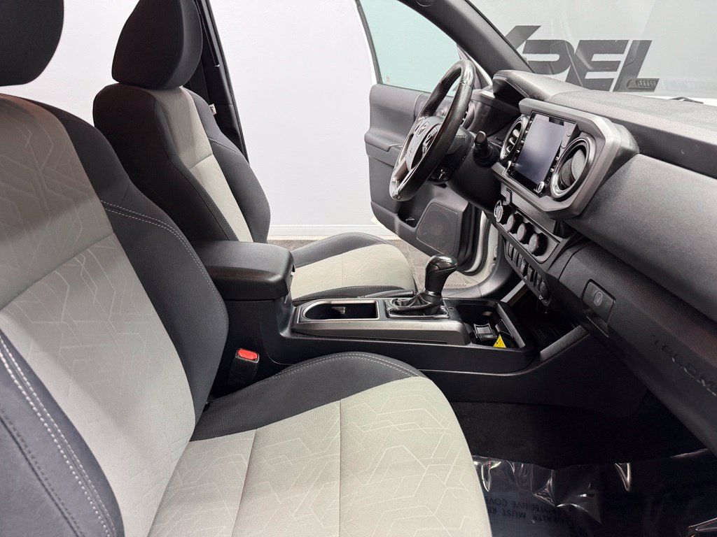 Used 2020 Toyota Tacoma TRD Sport w/ Technology Package AWD/4WD image 49