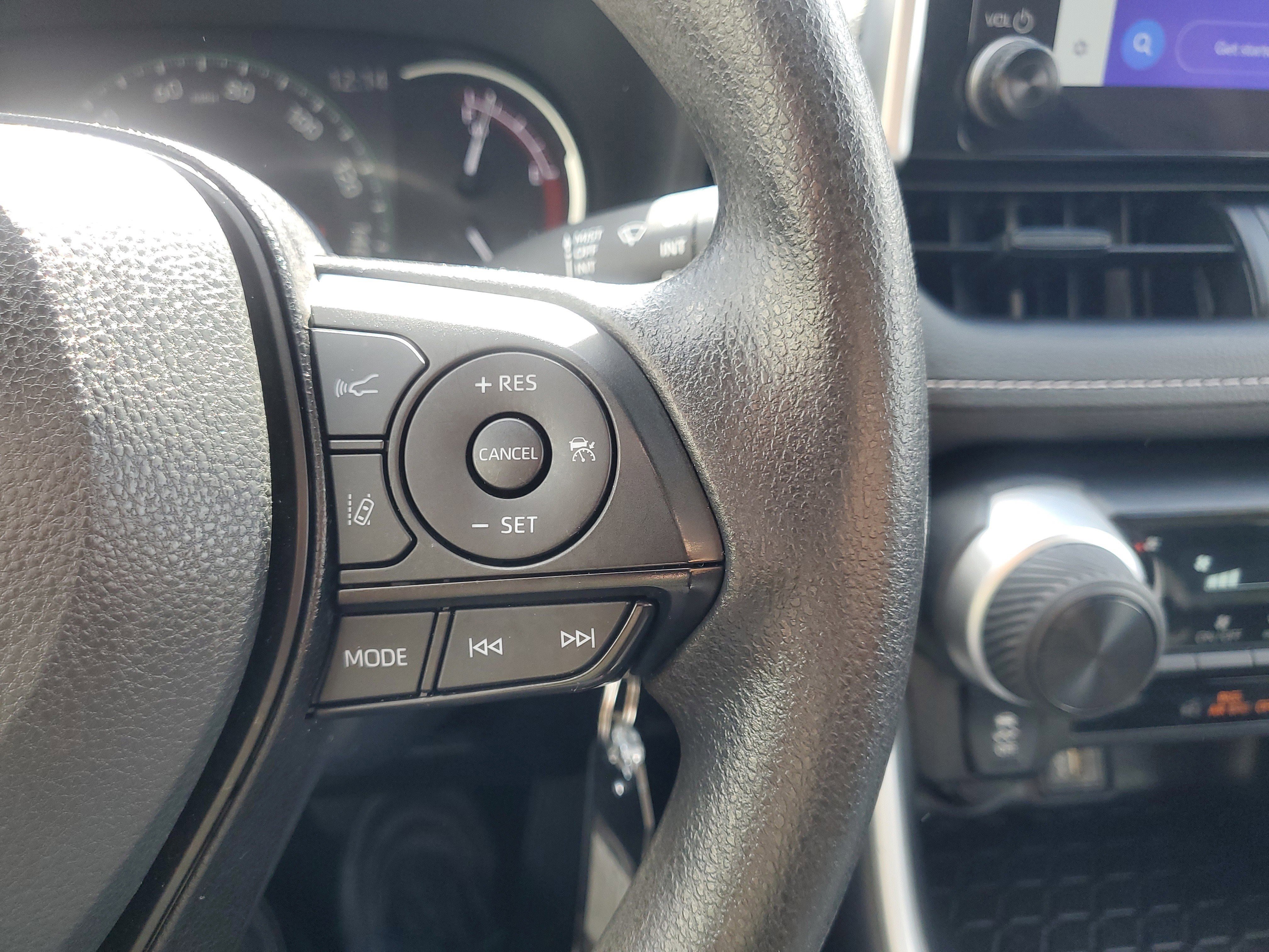 Used 2024 Toyota RAV4 LE image 22