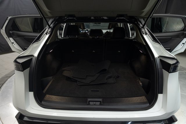 Used 2023 Nissan Ariya AWD image 15