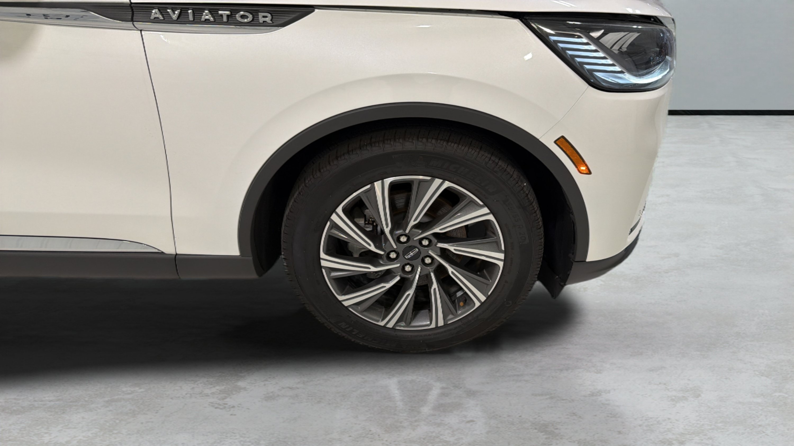 Used 2026 Lincoln Aviator 2WD image 30